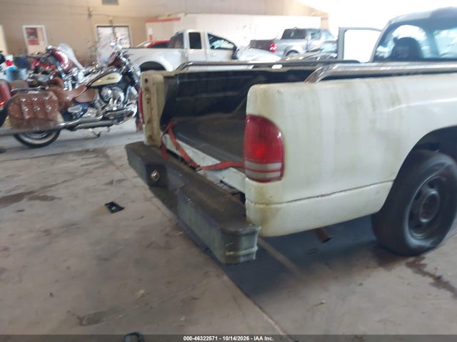 46322571 :رقم المزاد ، 1B7FL26X6WS639840 vin ، 1998 Dodge Dakota Slt/sport مزاد بيع