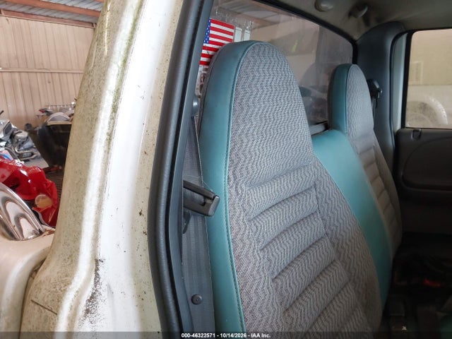 46322571 :رقم المزاد ، 1B7FL26X6WS639840 vin ، 1998 Dodge Dakota Slt/sport مزاد بيع