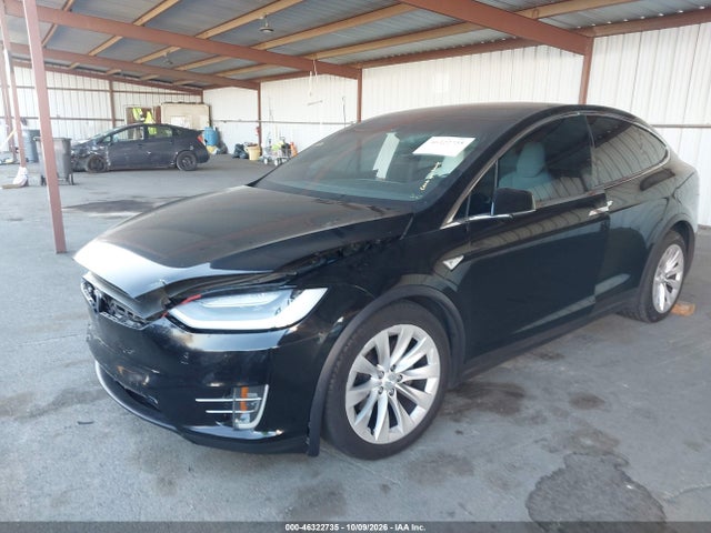 Tesla Model X 60d/70d/75d/90d/p100d 2016 5YJXCBE21GF012181 Image 2