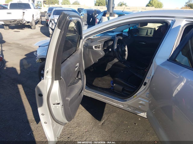46322782 :رقم المزاد ، JTDEAMDE6MJ008619 vin ، 2021 Toyota Corolla Hybrid Le مزاد بيع
