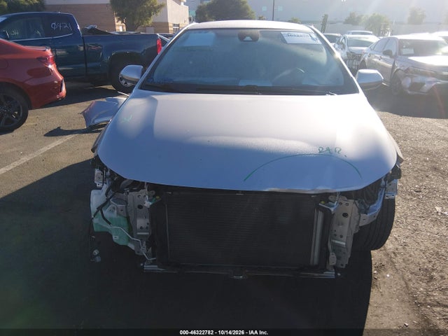 46322782 :رقم المزاد ، JTDEAMDE6MJ008619 vin ، 2021 Toyota Corolla Hybrid Le مزاد بيع