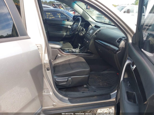 KIA Sorento Lx V6 2014 5XYKT4A75EG517458 Image 5