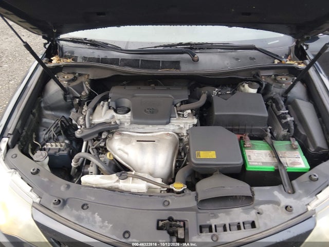 46322816 :رقم المزاد ، 4T1BF1FK2EU340252 vin ، 2014 Toyota Camry Se مزاد بيع
