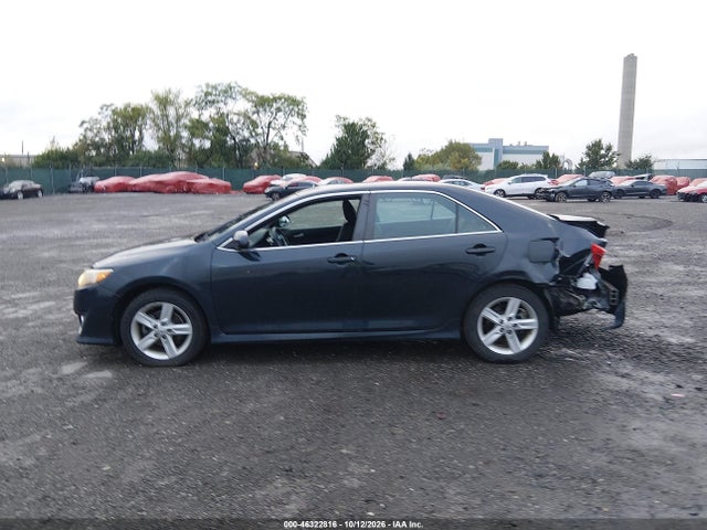 46322816 :رقم المزاد ، 4T1BF1FK2EU340252 vin ، 2014 Toyota Camry Se مزاد بيع