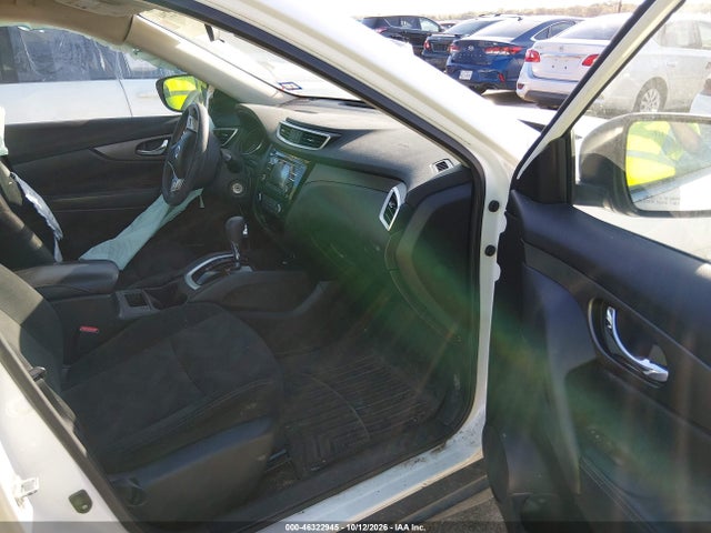 46322945 :رقم المزاد ، 5N1AT2MV4FC883777 vin ، 2015 Nissan Rogue S مزاد بيع