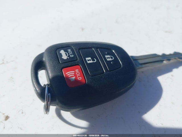 5YFBURHE3KP936821 Toyota COROLLA LE