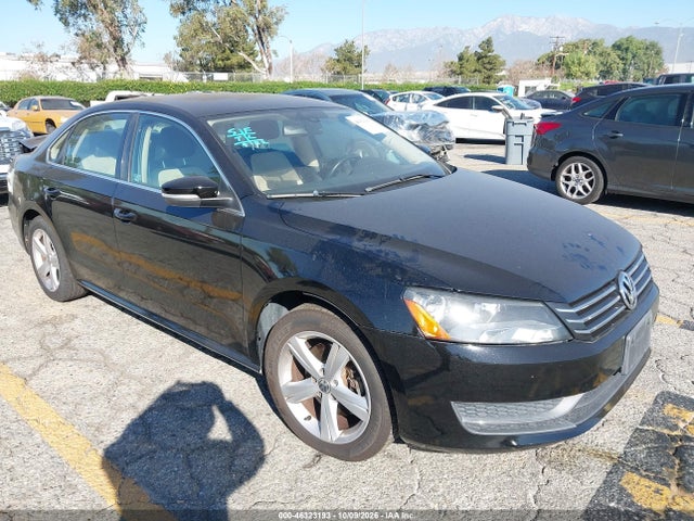 Volkswagen PASSAT SE 2014 1VWBT7A35EC054155 main image