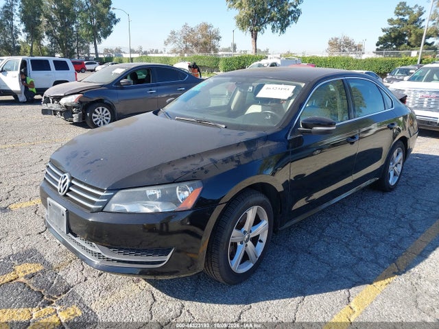 Volkswagen PASSAT SE 2014 1VWBT7A35EC054155 Image 2