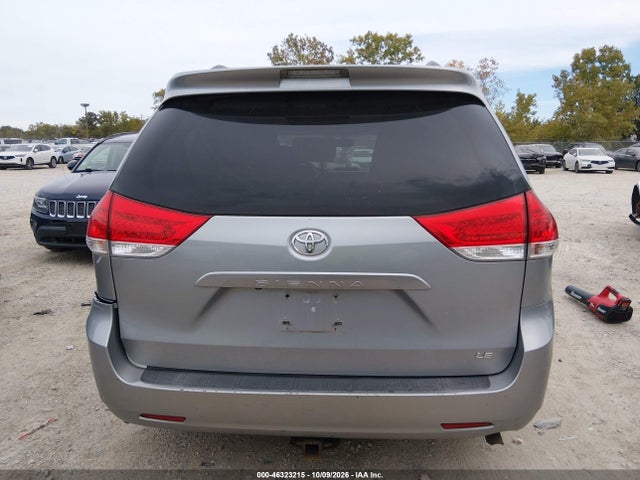 46323215 :رقم المزاد ، 5TDKK3DC3ES474893 vin ، 2014 Toyota Sienna Le V6 8 Passenger مزاد بيع