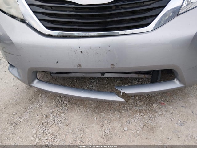 46323215 :رقم المزاد ، 5TDKK3DC3ES474893 vin ، 2014 Toyota Sienna Le V6 8 Passenger مزاد بيع