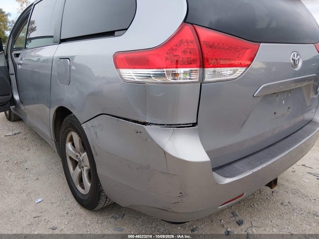 46323215 :رقم المزاد ، 5TDKK3DC3ES474893 vin ، 2014 Toyota Sienna Le V6 8 Passenger مزاد بيع