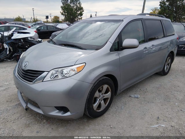 46323215 :رقم المزاد ، 5TDKK3DC3ES474893 vin ، 2014 Toyota Sienna Le V6 8 Passenger مزاد بيع