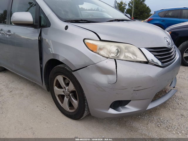 46323215 :رقم المزاد ، 5TDKK3DC3ES474893 vin ، 2014 Toyota Sienna Le V6 8 Passenger مزاد بيع