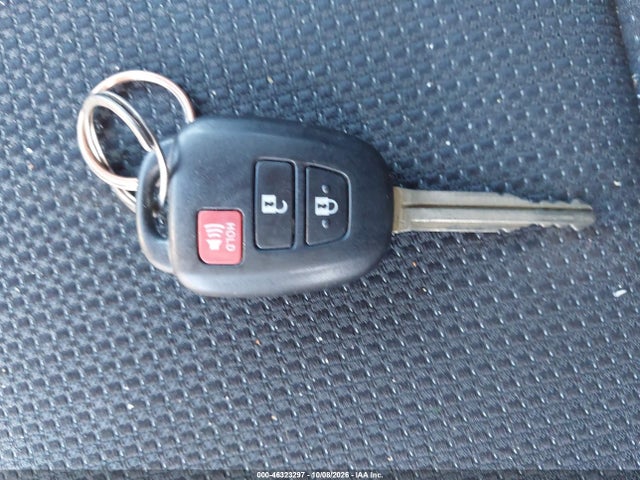 Продажа на аукционе авто 2017 Toyota Rav4 Xle, vin: 2T3WFREV3HW403835, номер лота: 46323297