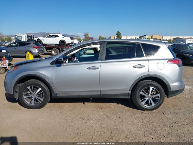 Продажа на аукционе авто 2017 Toyota Rav4 Xle, vin: 2T3WFREV3HW403835, номер лота: 46323297