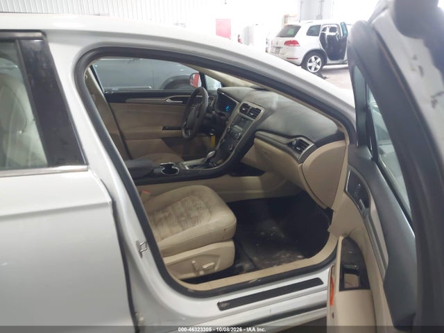 46323305 :رقم المزاد ، 3FA6P0H70GR172911 vin ، 2016 Ford Fusion Se مزاد بيع