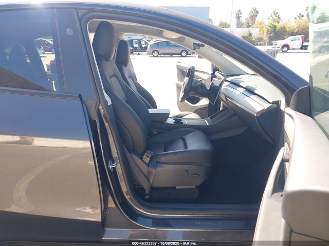 Продаж на аукціоні авто 2024 Tesla Model Y Long Range Dual Motor All-wheel Drive, vin: 7SAYGDEE7RF075001, номер лоту: 46323397