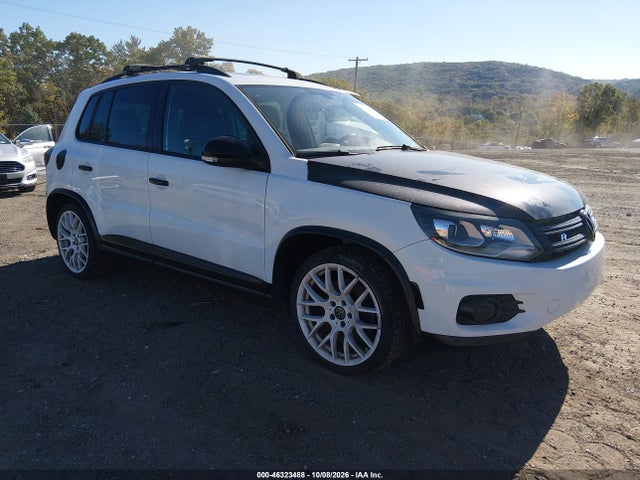 46323488 :رقم المزاد ، WVGBV3AX4EW113991 vin ، 2014 Volkswagen Tiguan R-line مزاد بيع