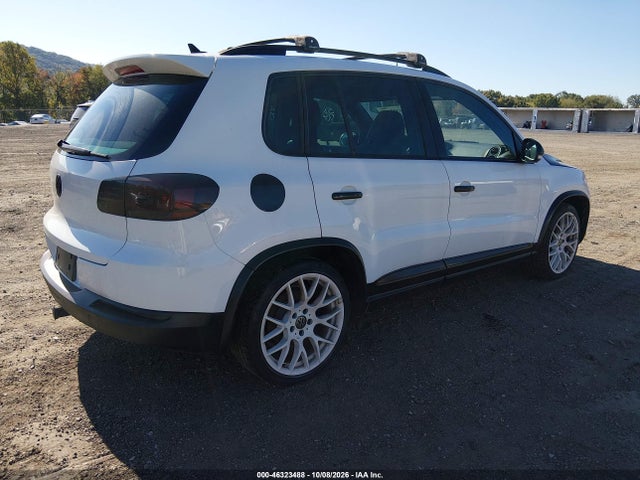 46323488 :رقم المزاد ، WVGBV3AX4EW113991 vin ، 2014 Volkswagen Tiguan R-line مزاد بيع
