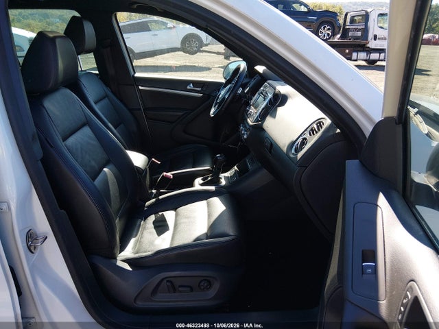 46323488 :رقم المزاد ، WVGBV3AX4EW113991 vin ، 2014 Volkswagen Tiguan R-line مزاد بيع