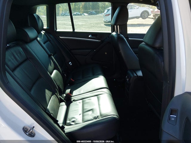 46323488 :رقم المزاد ، WVGBV3AX4EW113991 vin ، 2014 Volkswagen Tiguan R-line مزاد بيع