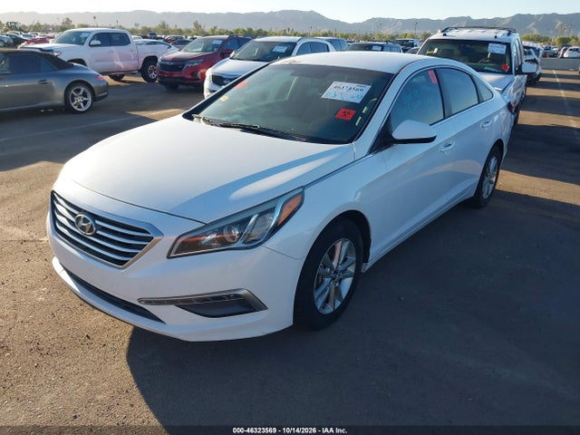 Hyundai SONATA SE 2015 5NPE24AF0FH073987 Image 2