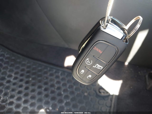 Продаж на аукціоні авто 2016 Jeep Cherokee Trailhawk, vin: 1C4PJMBSXGW194884, номер лоту: 46323598