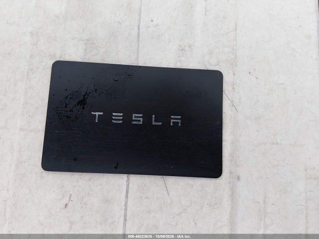 Tesla Model Y Long Range Dual Motor All-wheel Drive 2024 7SAYGDEE2RF166273 Image 11