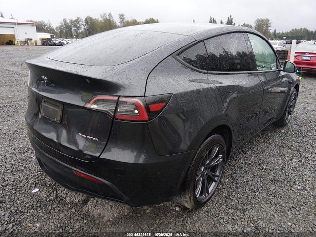 Tesla Model Y Long Range Dual Motor All-wheel Drive 2024 7SAYGDEE2RF166273 Image 4