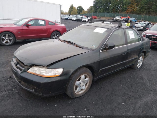 2000 Honda Accord 3.0 Ex მანქანა იყიდება აუქციონზე, vin: 1HGCG1652YA097002, აუქციონის ნომერი: 46323649