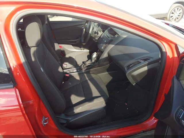46323760 :رقم المزاد ، 1FADP3F21FL244521 vin ، 2015 Ford Focus Se مزاد بيع