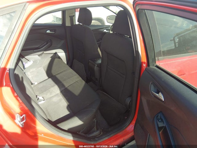 46323760 :رقم المزاد ، 1FADP3F21FL244521 vin ، 2015 Ford Focus Se مزاد بيع