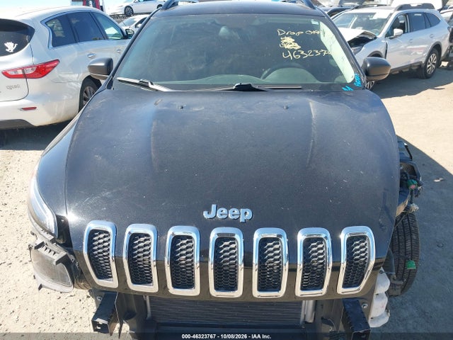 1C4PJLAB5HW547612 Jeep Cherokee Sport Fwd