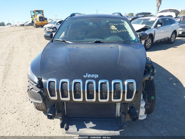 1C4PJLAB5HW547612 Jeep Cherokee Sport Fwd