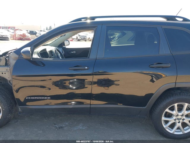 1C4PJLAB5HW547612 Jeep Cherokee Sport Fwd