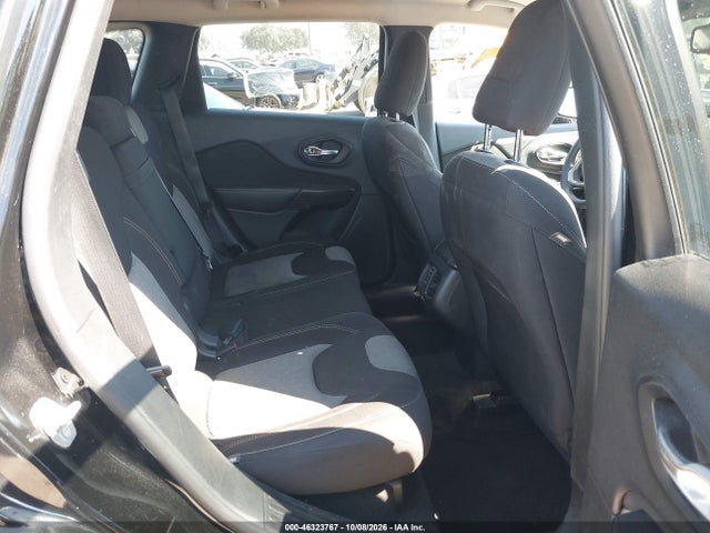 1C4PJLAB5HW547612 Jeep Cherokee Sport Fwd