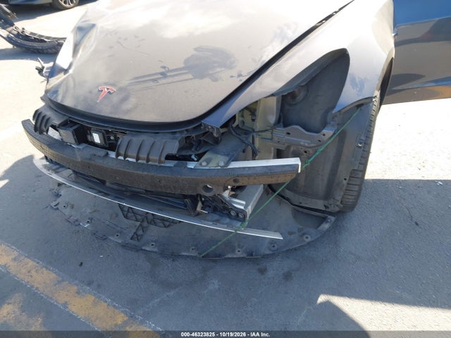 Продаж на аукціоні авто 2018 Tesla Model 3 Long Range/performance, vin: 5YJ3E1EB6JF128504, номер лоту: 46323825