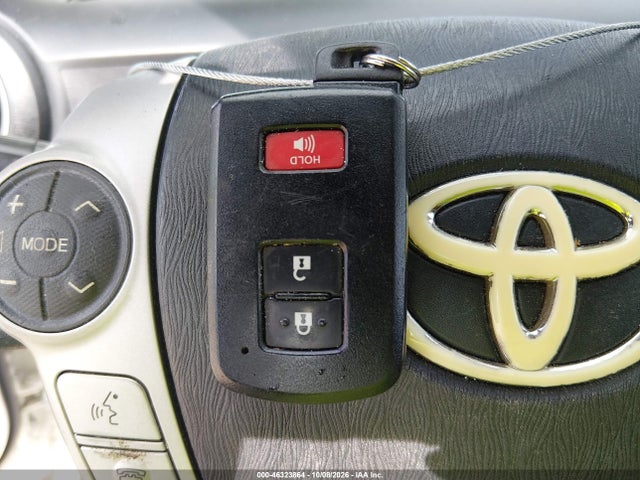 2014 Toyota Prius C Three მანქანა იყიდება აუქციონზე, vin: JTDKDTB38E1067663, აუქციონის ნომერი: 46323864