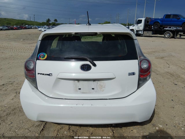 2014 Toyota Prius C Three მანქანა იყიდება აუქციონზე, vin: JTDKDTB38E1067663, აუქციონის ნომერი: 46323864