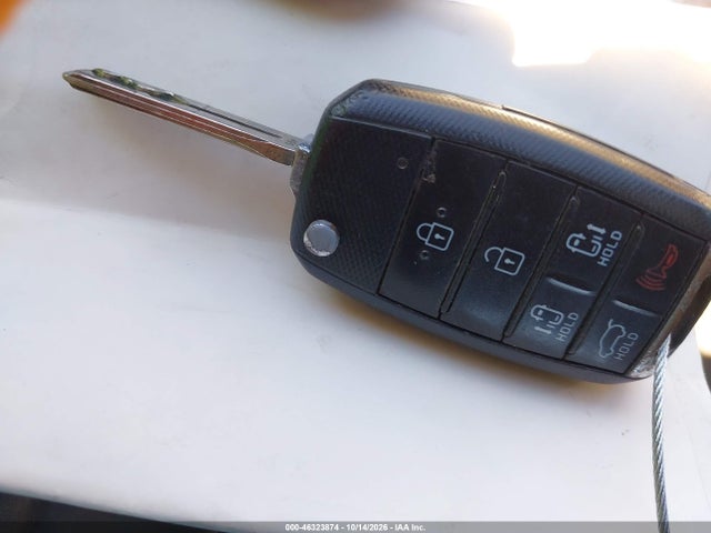 Продажа на аукционе авто 2016 Kia Sedona Lx, vin: KNDMB5C11G6151515, номер лота: 46323874