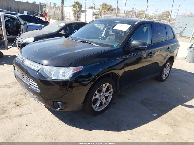 46323938 :رقم المزاد ، JA4AD3A32EZ015034 vin ، 2014 Mitsubishi Outlander Se مزاد بيع
