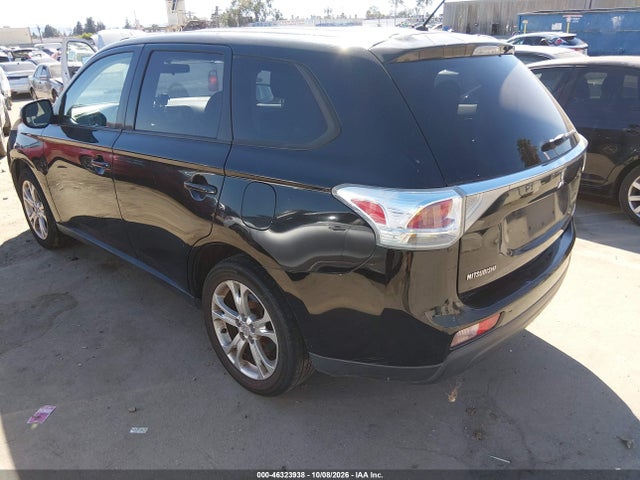46323938 :رقم المزاد ، JA4AD3A32EZ015034 vin ، 2014 Mitsubishi Outlander Se مزاد بيع