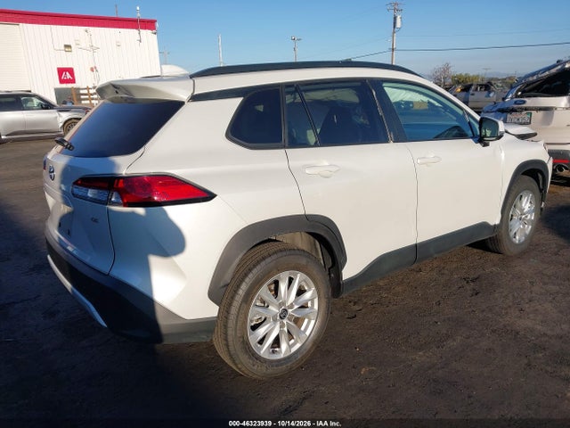 Toyota Corolla Cross Le 2023 7MUCAAAG1PV038734 Image 4