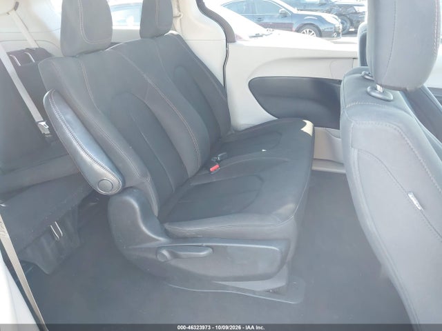 2018 Chrysler Pacifica L მანქანა იყიდება აუქციონზე, vin: 2C4RC1AG8JR122192, აუქციონის ნომერი: 46323973