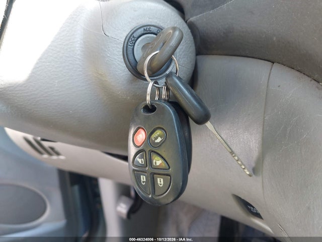 2005 Toyota Sienna Xle მანქანა იყიდება აუქციონზე, vin: 5TDZA22C35S348287, აუქციონის ნომერი: 46324006