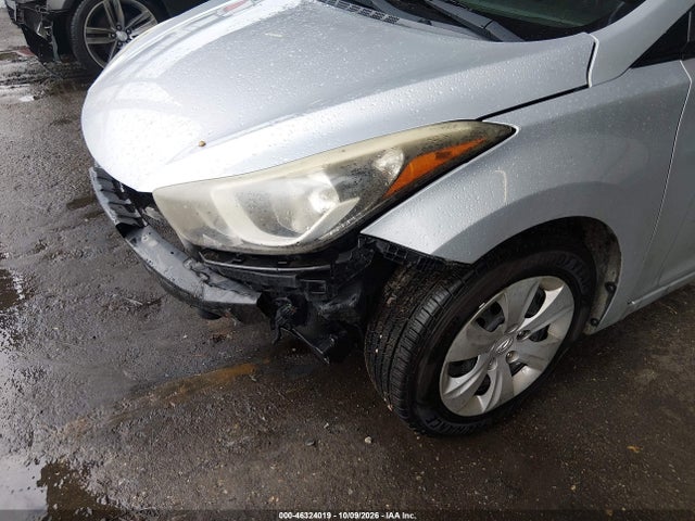 Продажа на аукционе авто 2015 Hyundai Elantra Se, vin: KMHDH4AE3FU303203, номер лота: 46324019