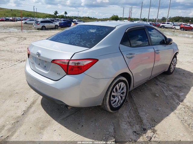 2018 Toyota Corolla Le მანქანა იყიდება აუქციონზე, vin: 5YFBURHE9JP766222, აუქციონის ნომერი: 46324184