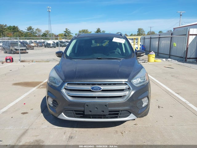 46324543 :رقم المزاد ، 1FMCU9JD2HUD38832 vin ، 2017 Ford Escape Titanium مزاد بيع