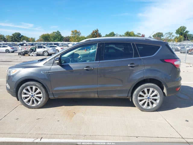 46324543 :رقم المزاد ، 1FMCU9JD2HUD38832 vin ، 2017 Ford Escape Titanium مزاد بيع