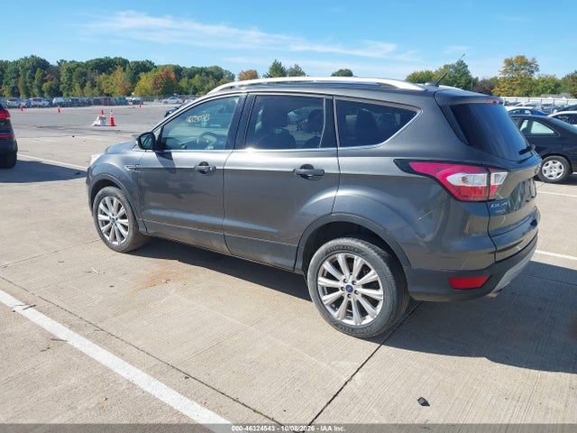 46324543 :رقم المزاد ، 1FMCU9JD2HUD38832 vin ، 2017 Ford Escape Titanium مزاد بيع